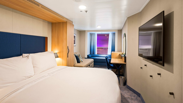 RCI Wonder of the Seas Promenade View Interior.jpeg